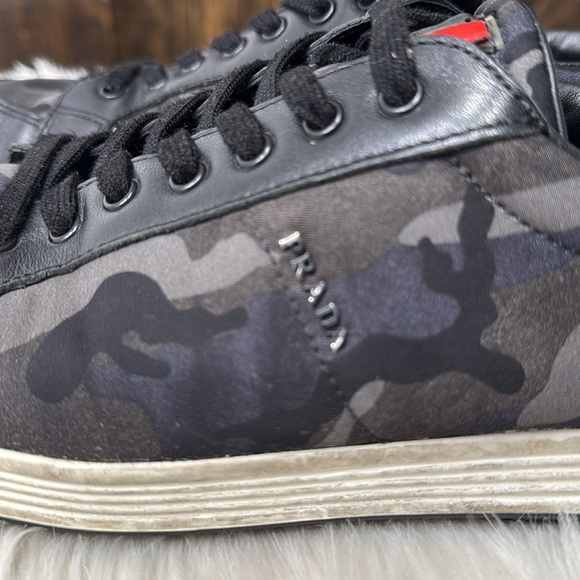 PRADA Men Camouflage Sneakers - Picture 4 of 13